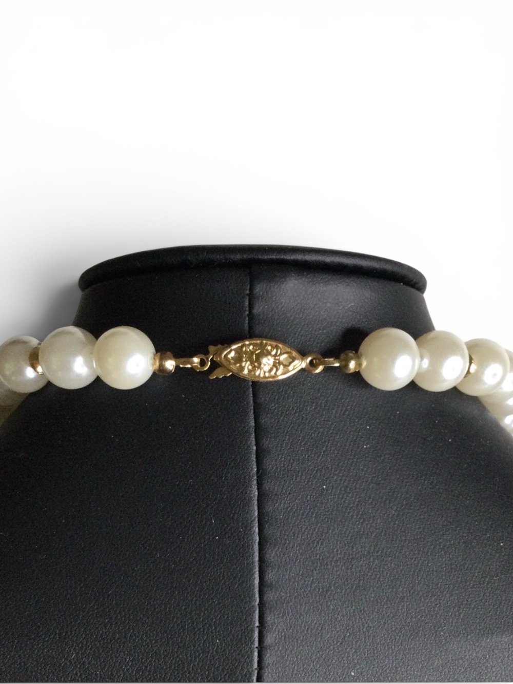 Vtg Graduated Faux‑Pearl Necklace w/ Gray Lacquered Tensha‑Style Floral Beads - Picture 11 of 15